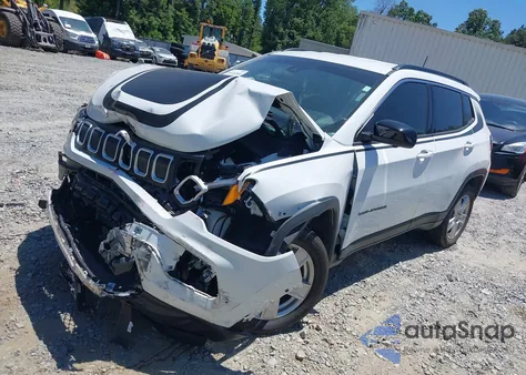 2022 Jeep Compass Latitude 4X4 z USA, uszkodzony, nr VIN 3C4NJDBB5NT143853